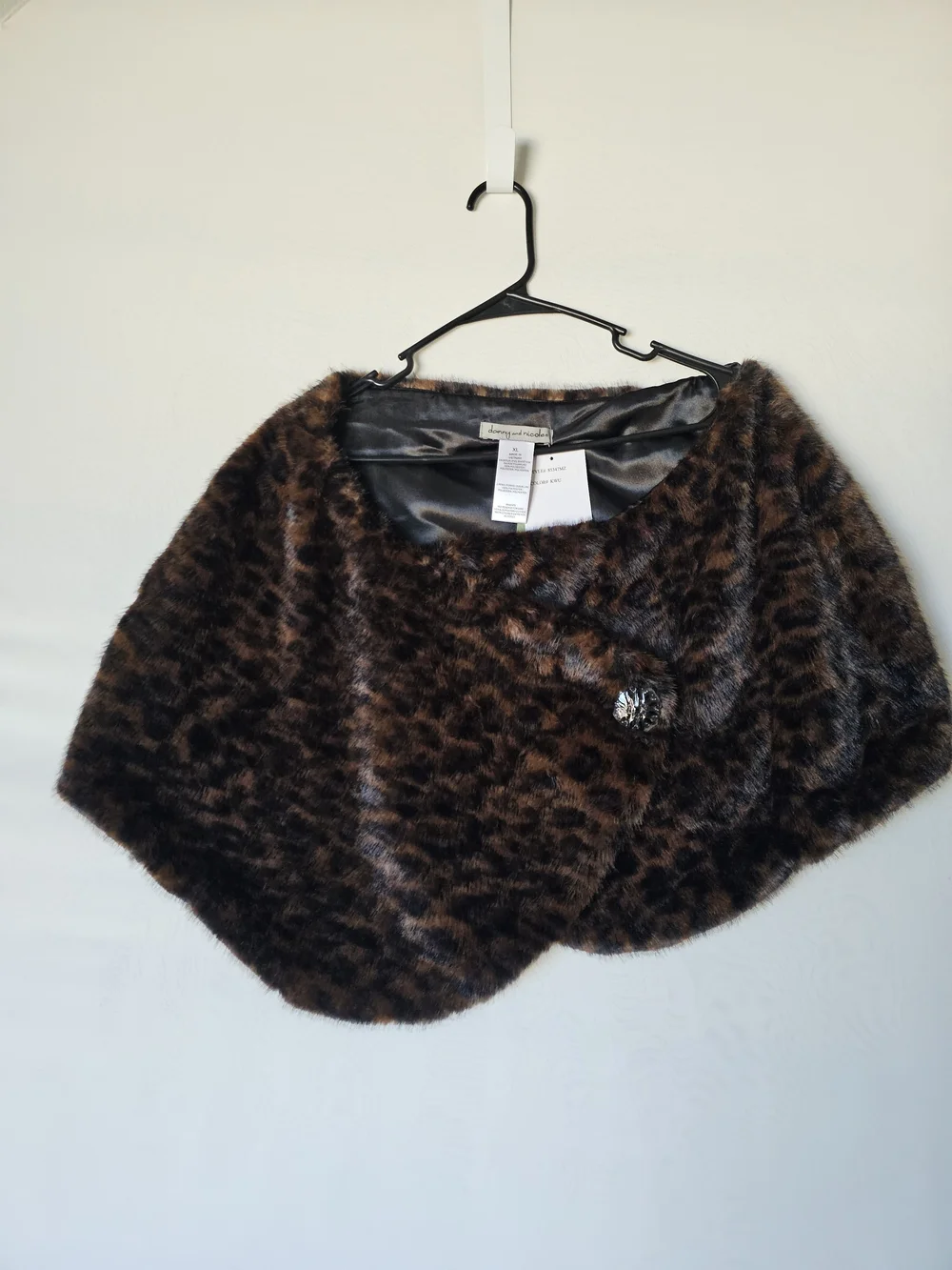 NWT Danny & Nicole Leopard Faux Fur Wrap Capelet XL - Read Details